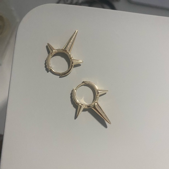 Earings each for 25$and ring for 15$ - Picture 5 of 8